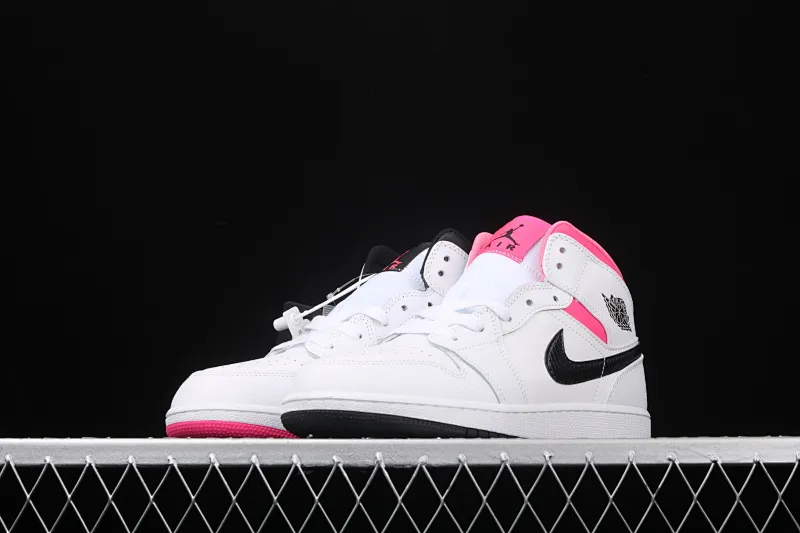 All categories Air Jordan Jordan series basketball shoes Air Jordan 1 Mid Air Jordan 1 Mid AJ1 black and white pink Joe 1 mandarin duck hook Valentine's Day 555112-106
